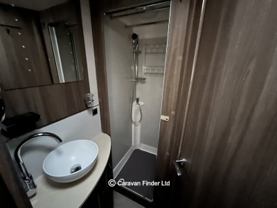 Autosleeper Broadway EB 2018 (Trade) image 10