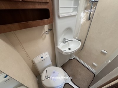 Autosleeper Broadway EK TB LP 2012 (Trade) image 11