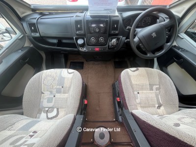 Autosleeper Broadway EK 2015 (Trade) image 6
