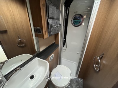 Autotrail Tracker FB 2014 (Trade) image 11