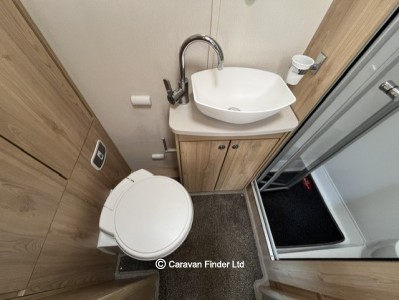 Elddis Majestic 185 2017 (Trade) image 11