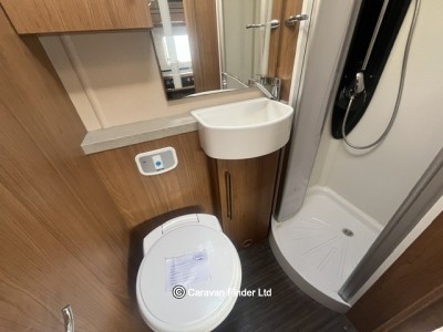 Autotrail Tracker RB 2015 (Trade) image 12