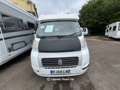IH J500 2009 (Trade) image 2