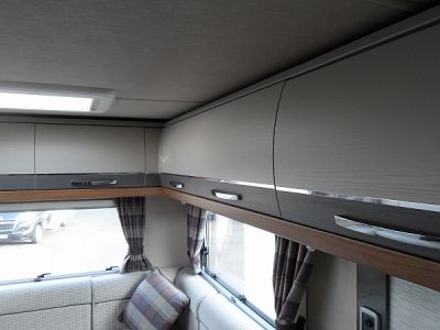 2017 Autotrail APACHE 634U image 10