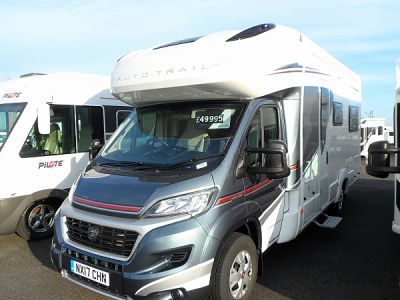 2017 Autotrail APACHE 634U image 1