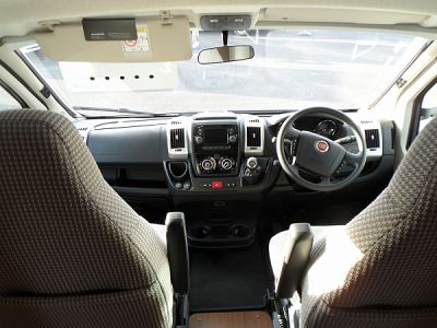 2017 Autotrail APACHE 634U image 4