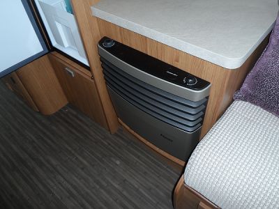 2017 Autotrail APACHE 634U image 8
