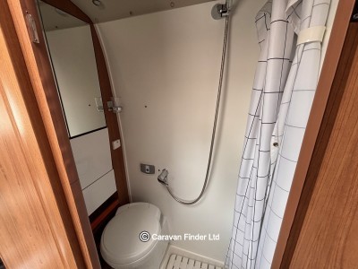 Autotrail V-Line 635 Sport 2017 (Trade) image 8