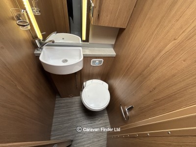 Autotrail Chieftain-Fabulous World Class Motorhome! 2015 (Trade) image 8