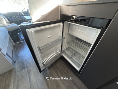 Swift Edge 464 - 4 Berth Motorhome 2023 (Trade) image 10