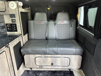Vauxhall Vivaro Campervan 2016 (Trade) image 6