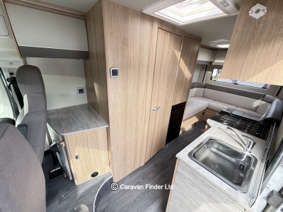 Autotrail V-Line 635 Sport 2024 (Trade) image 2