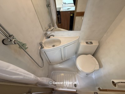 Swift Lifestyle 696 2014 (Trade) image 11