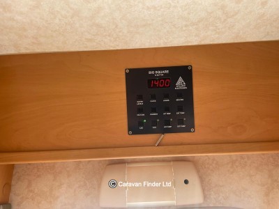 Lunar Roadstar 4 berth 2003 (Trade) image 9