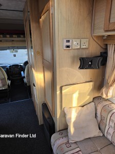 Elddis Autoquest 400 2003 (Trade) image 6