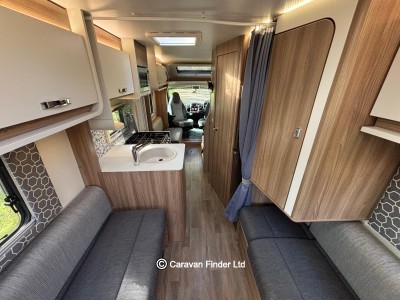 Swift Escape 674 2017 (Trade) image 4