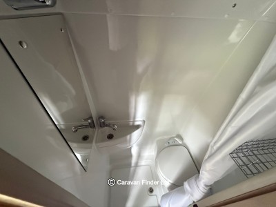 Autotrail Expedition 68 2025 (Trade) image 12