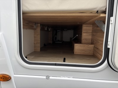 Pilote Evidence P696U 2024 (Trade) image 5