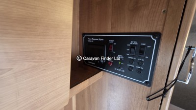 Vauxhall Vivaro Camper 2005 (Trade) image 6