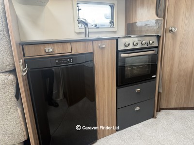 Swift Escape 664 2021 (Trade) image 8