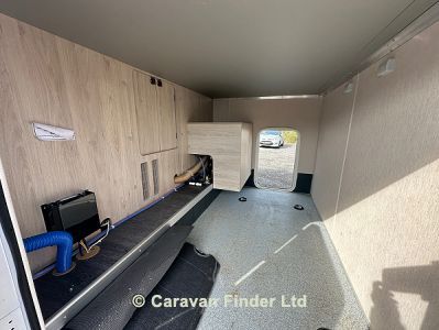 Autotrail Expedition C73 2023 (Trade) image 12