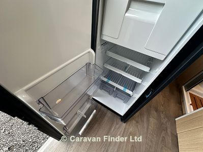 Sunlight Cliff 600 X 2025 (Trade) image 10