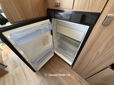 Swift Lifestyle 664 2015 (Trade) image 7