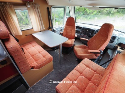 Mooveo 1683 2.3 Diesel Coachbuilt Motorhome 2009 (Trade) image 4