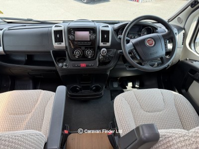 Autotrail Tracker FB 2015 (Trade) image 4