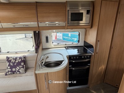 Autotrail Tracker FB 2015 (Trade) image 8